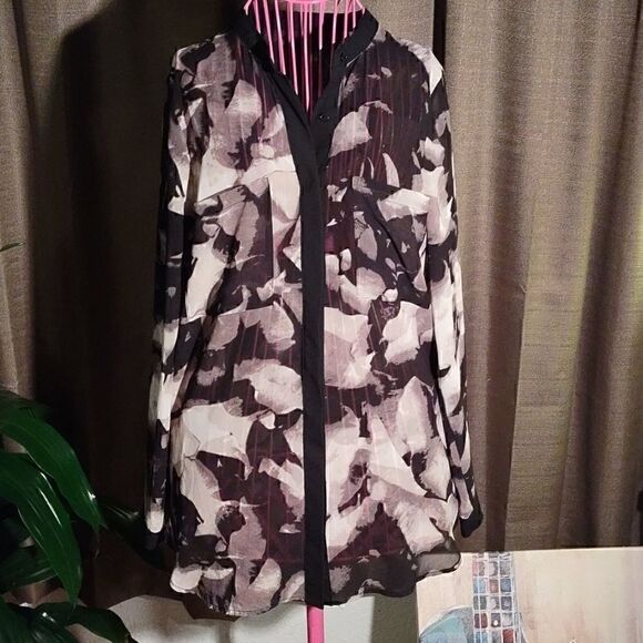 Massimo Black White Button up Sheer Blouse - Picture 9 of 9